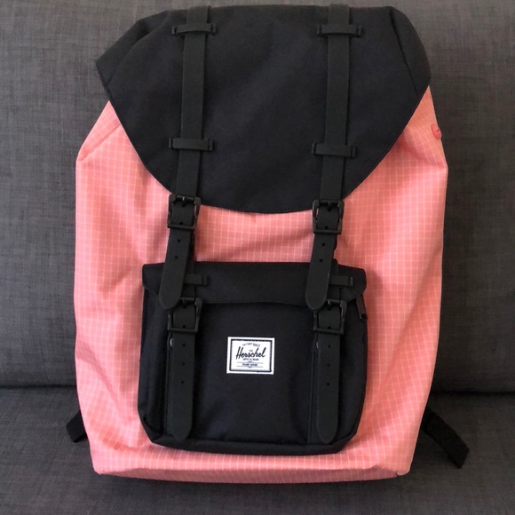 Herschel Little America Backpack - Picture 1 of 6